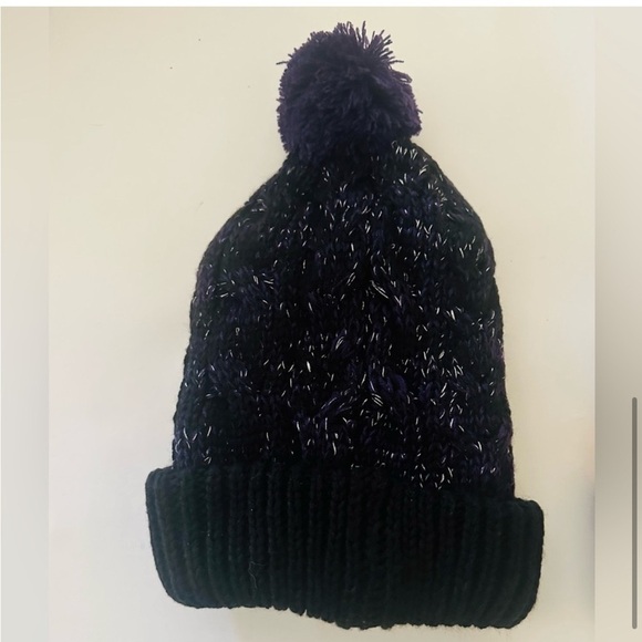 LA Lakers Bundle of 2 Mitchell & Ness + OTS NBA Logo Knit Cuffed Beanie Hats - Picture 7 of 11